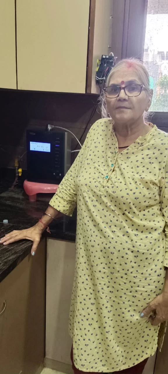 Daily routine with Chanson Quality Water Purifier by a female user