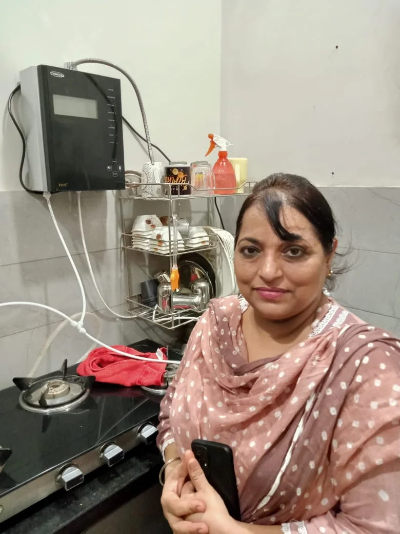 women consumer trusts Chanson Quality Water Purifier for clean water