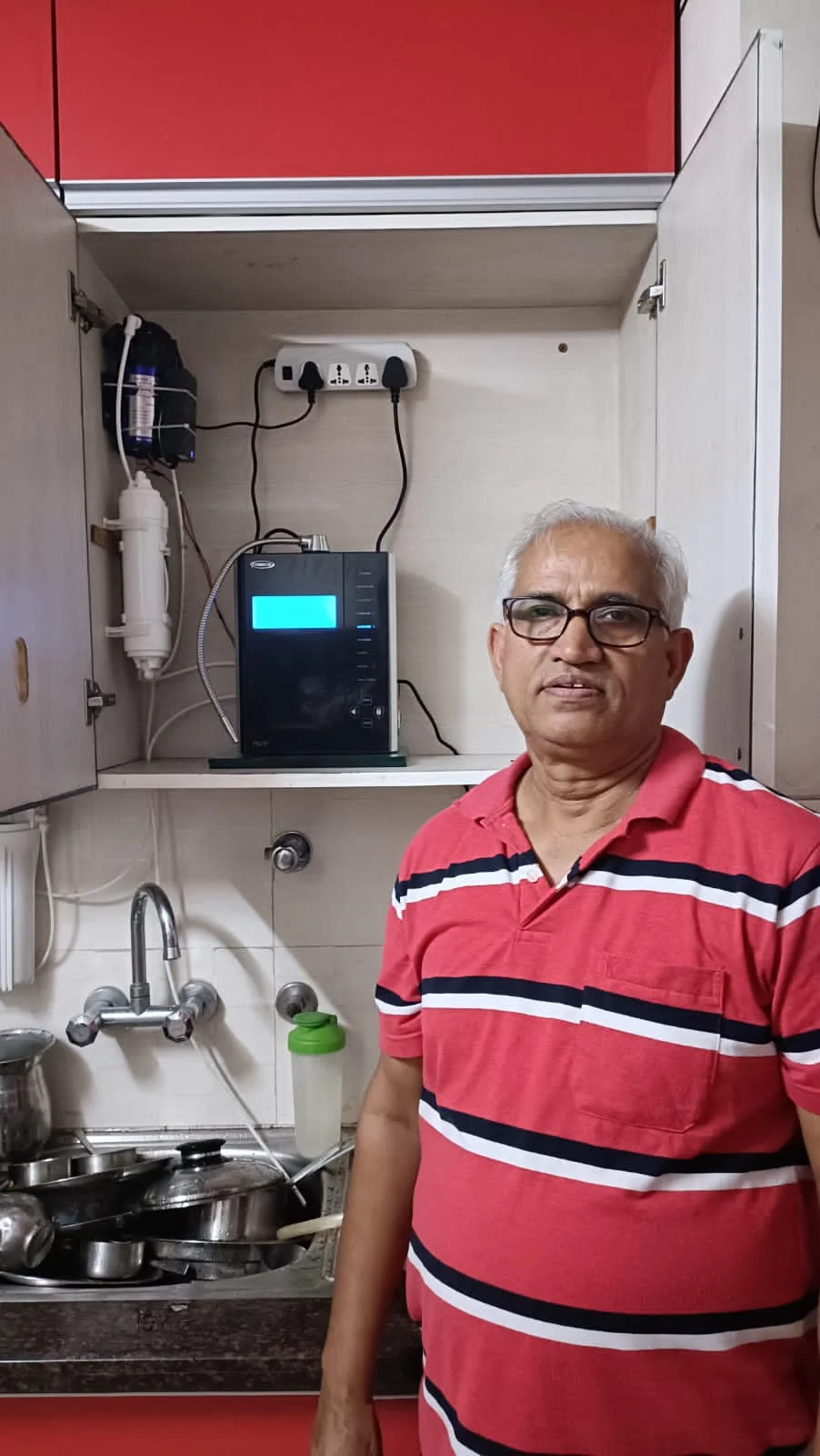 Reliable Chanson Quality Water Purifier in use by a male